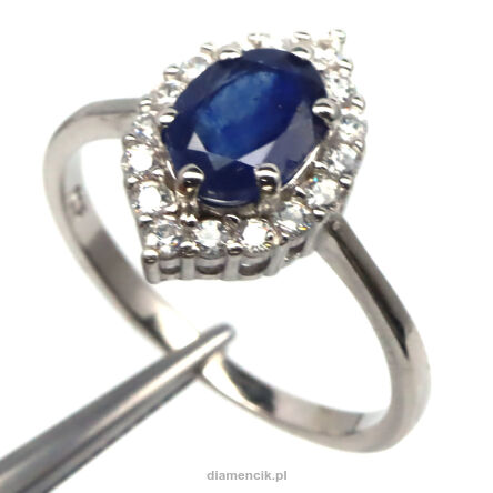 Pierścionek z szafirem i cyrkoniami
