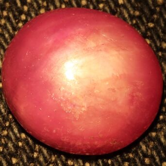Rubin kaboszon owal 12x11 mm