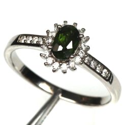 Pierścionek z diopsydem i cyrkoniami