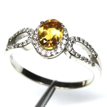 Pierścionek z cytrynem i cyrkonami