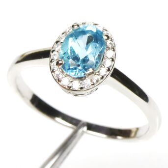 Pierścionek z topazem i cyrkonami
