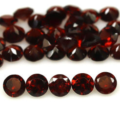 Granat fasetowany 3 - 2,9 mm 36 szt.