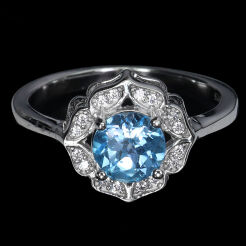 Pierścionek z topazem i cyrkoniami